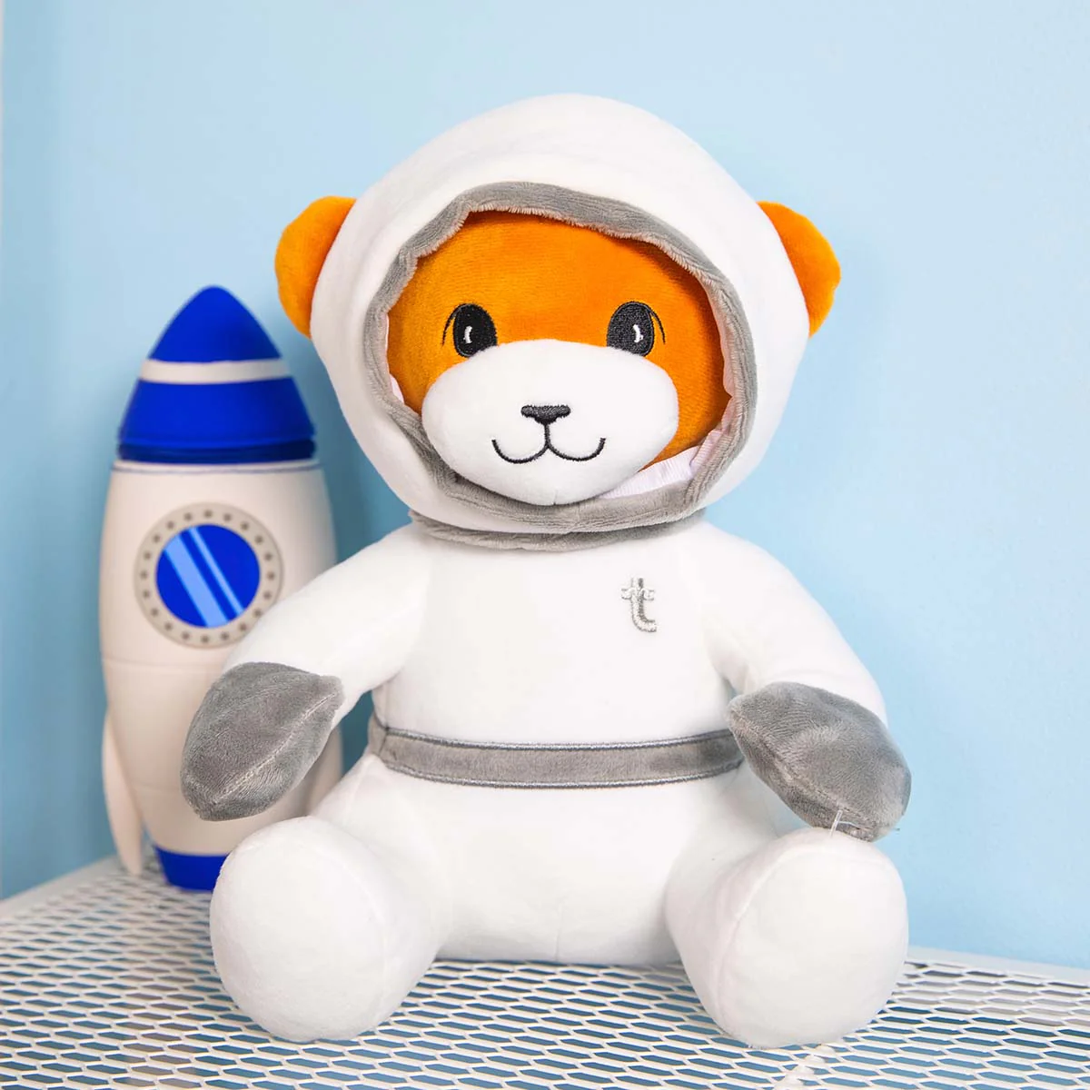 Cuddly friend. Astronaut - Image 3