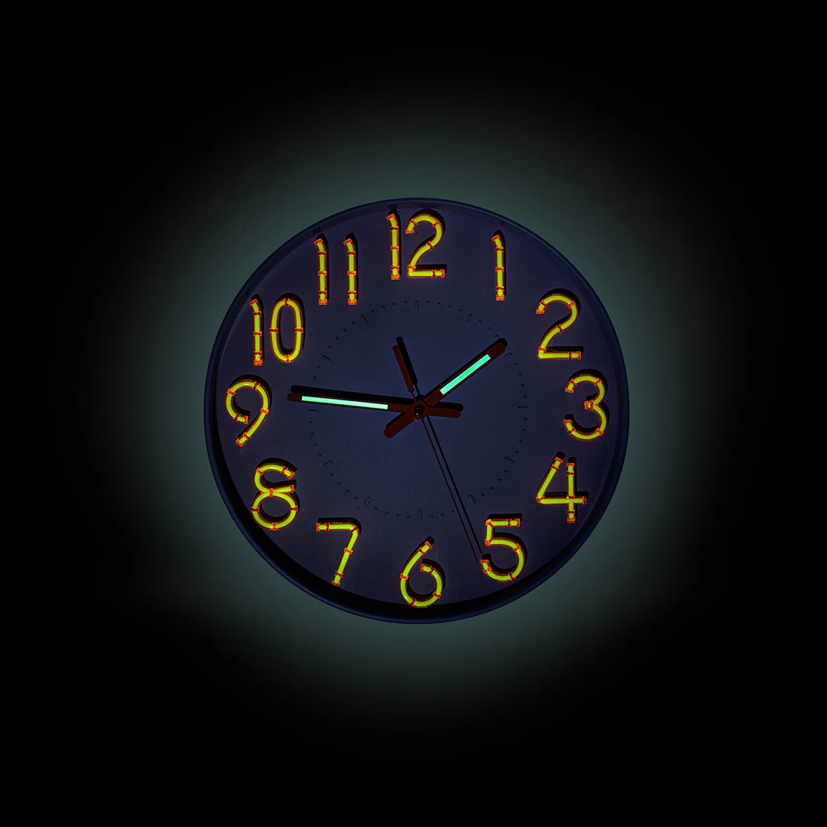 Glow in the dark wall clock - Image 2