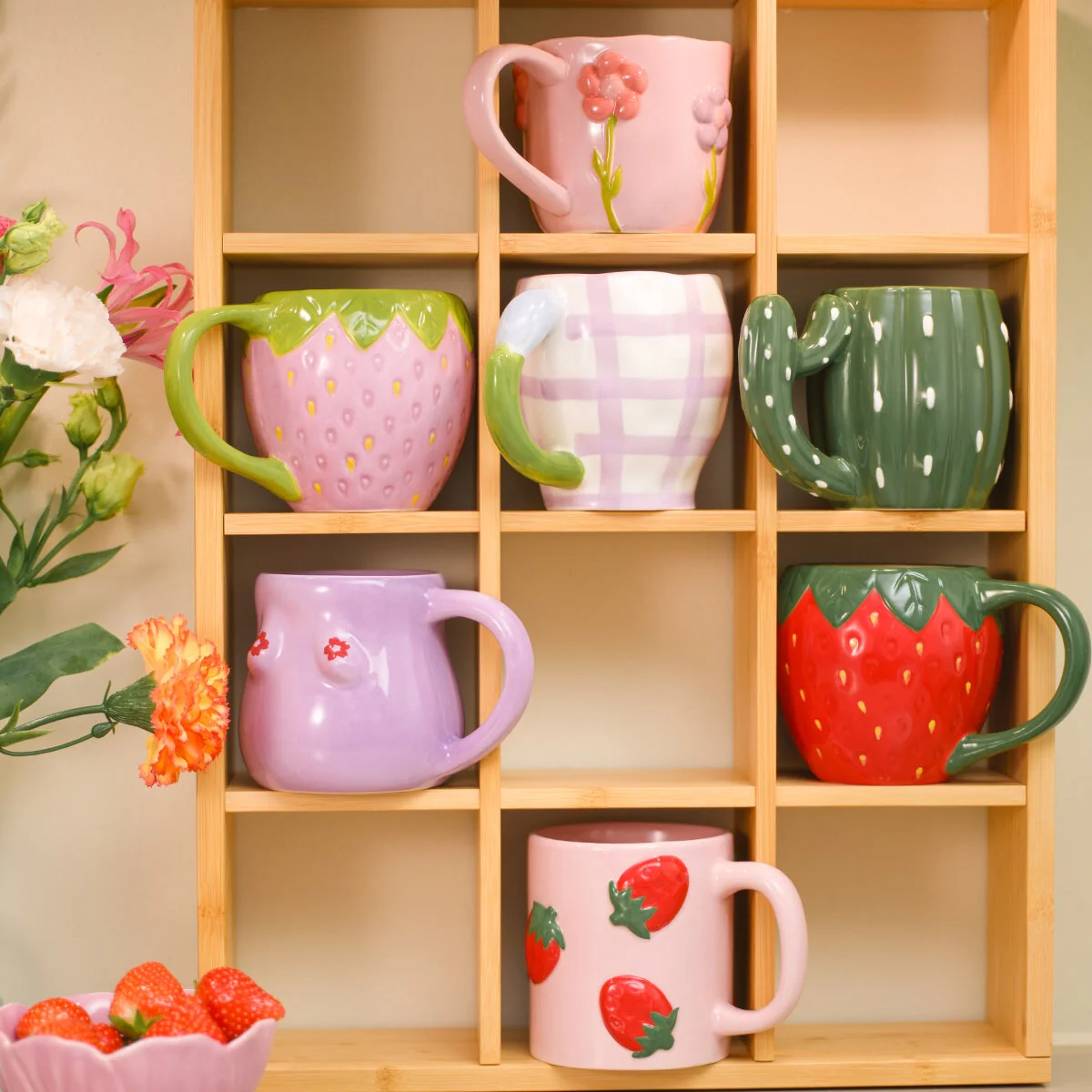 Mug with flower handle and checks - 450 ml - Image 4