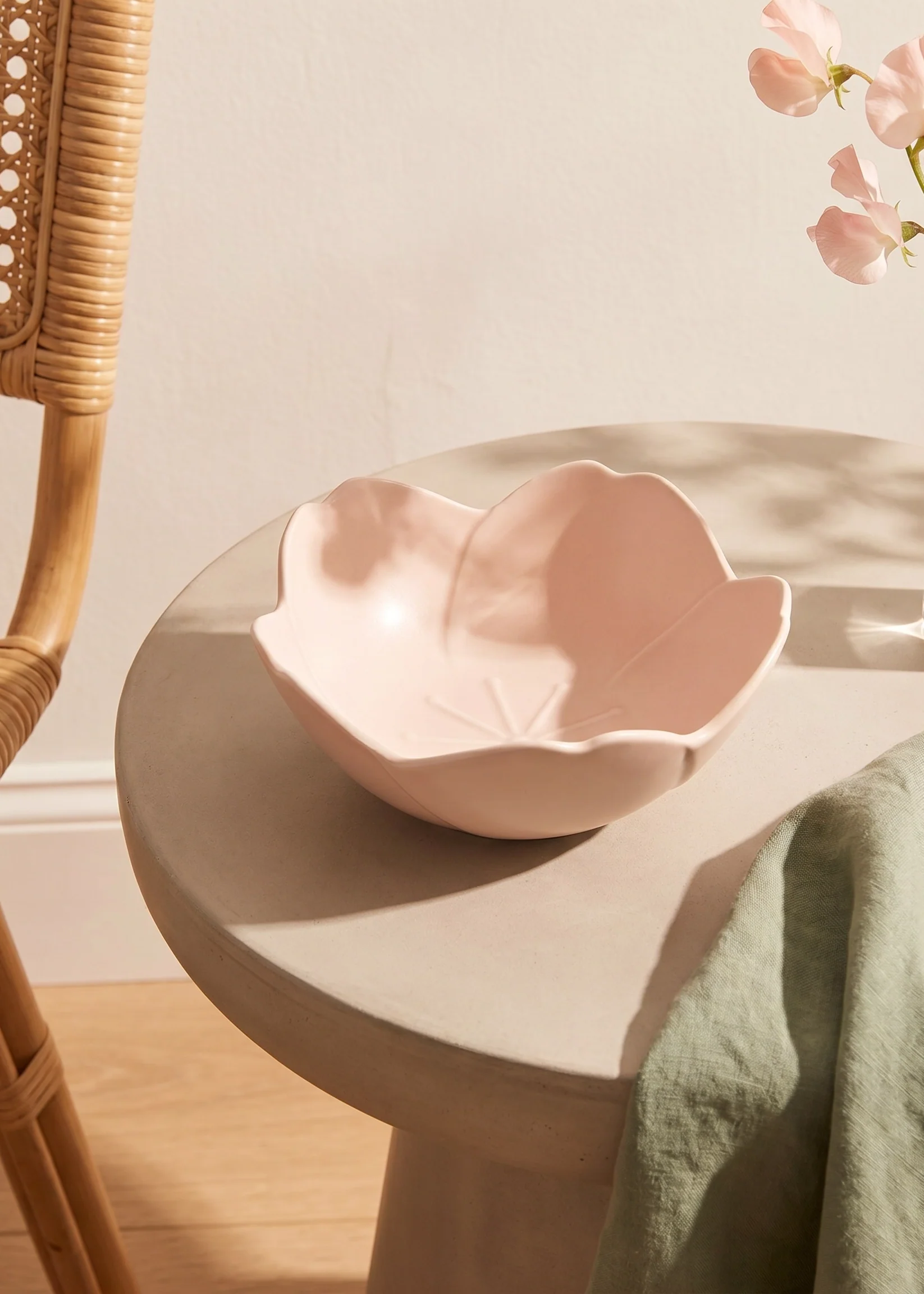 CL flower bowl/plate - Image 2
