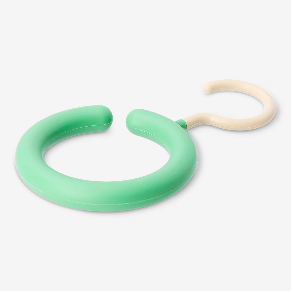 Round hook for scarves and belts - Image 3